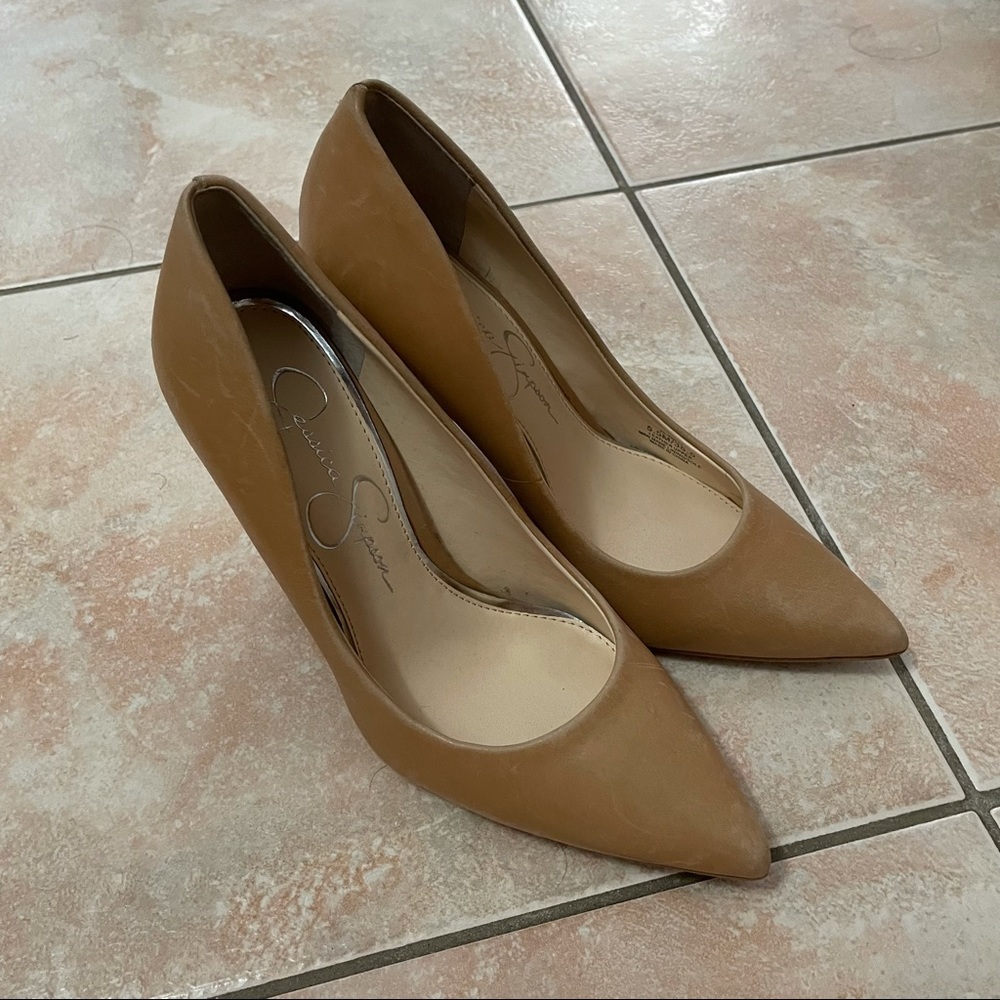 Jessica Simpson Tolli Beige Leather Pump 5.5